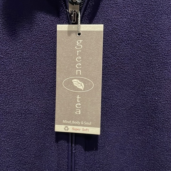 NWT women’s purple Green tea XL faux fur lined jacket with pockets. - Picture 4 of 5